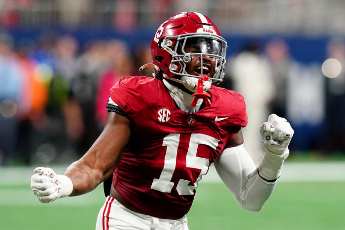 Alabama Crimson Tide linebacker Dallas Turner (15) celebrates after a sack.